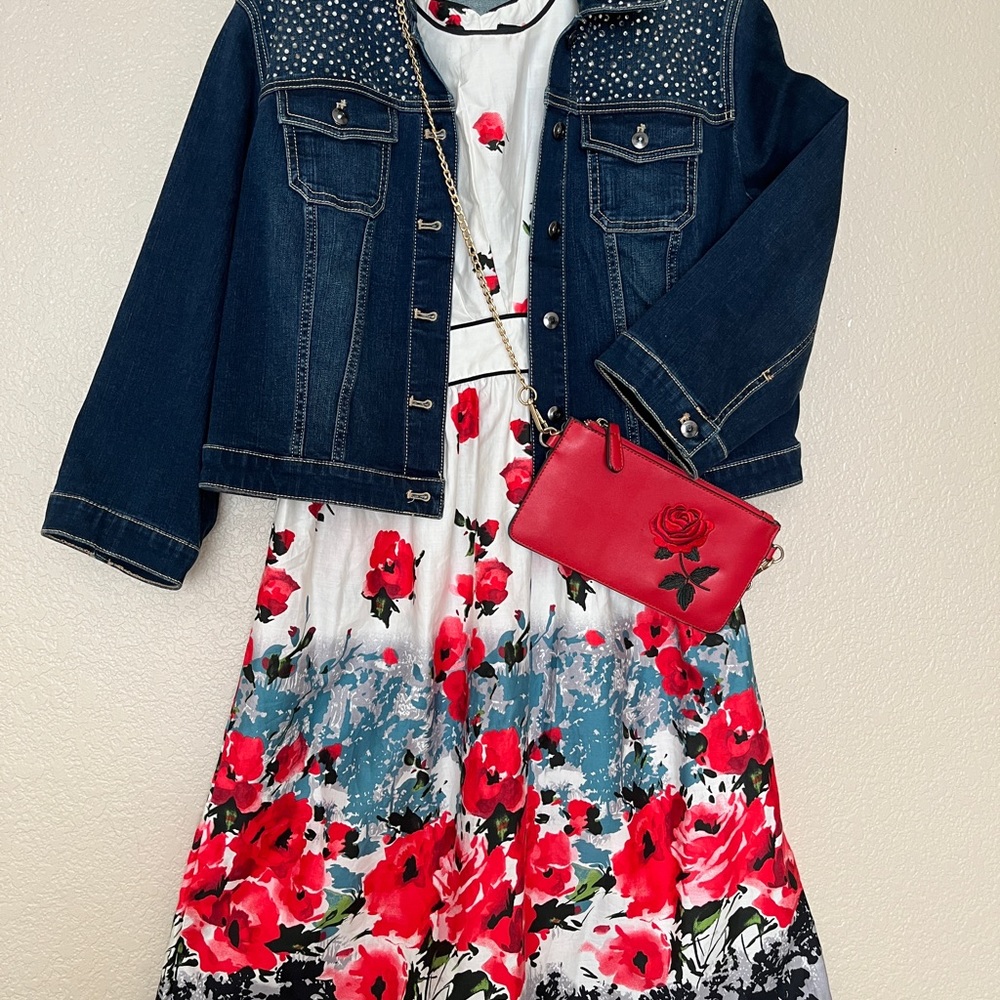 Pretty sleeveless summer dress